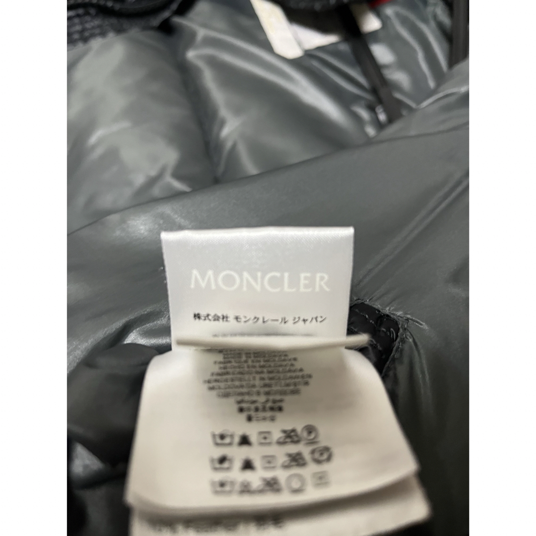 MONCLER(モンクレール)のMONCLERモンクレール MAYA マヤ BEAMS 35周年モデル 黒　2 メンズのジャケット/アウター(ダウンジャケット)の商品写真