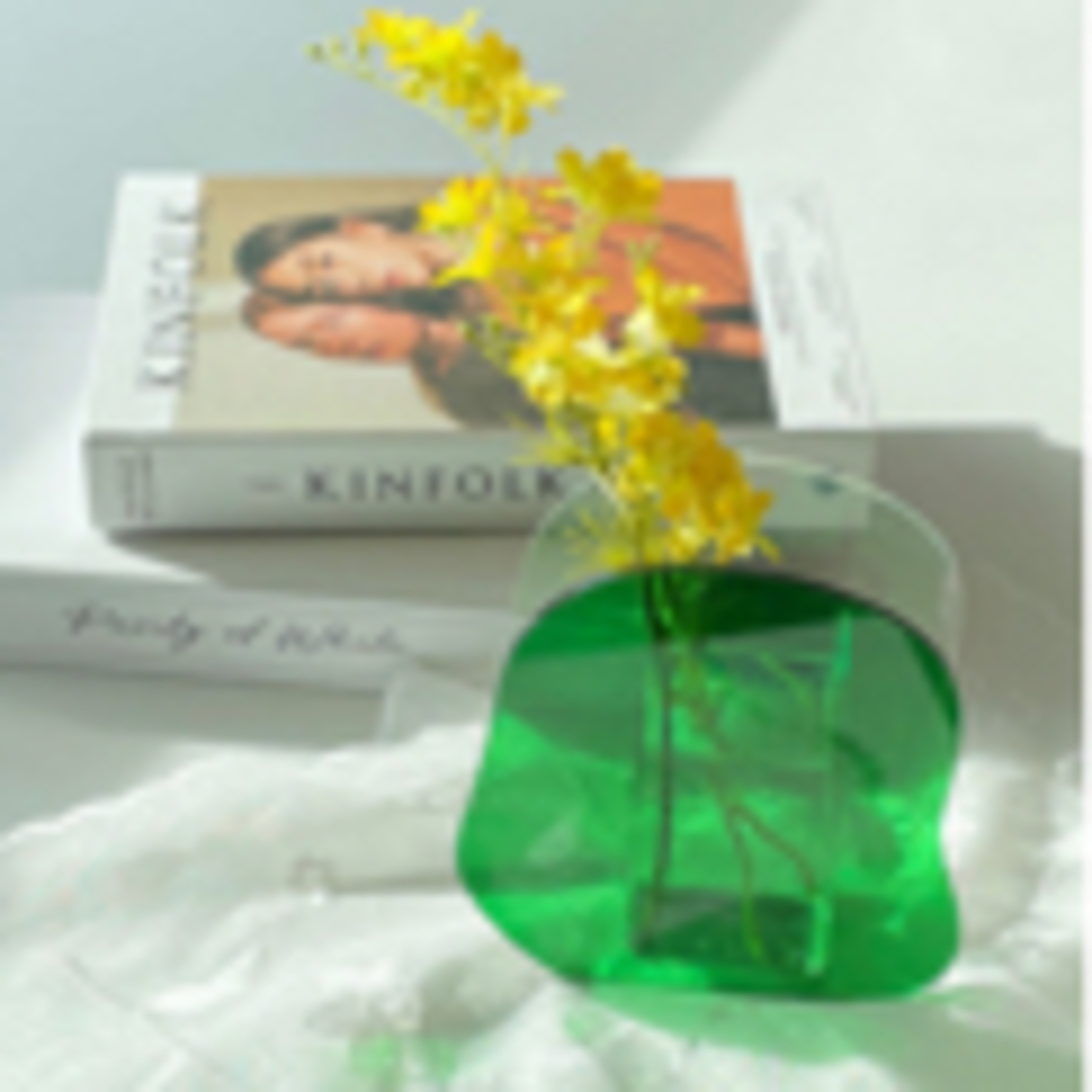 アクリル　フラワーベース（緑） インテリア/住まい/日用品のインテリア小物(花瓶)の商品写真