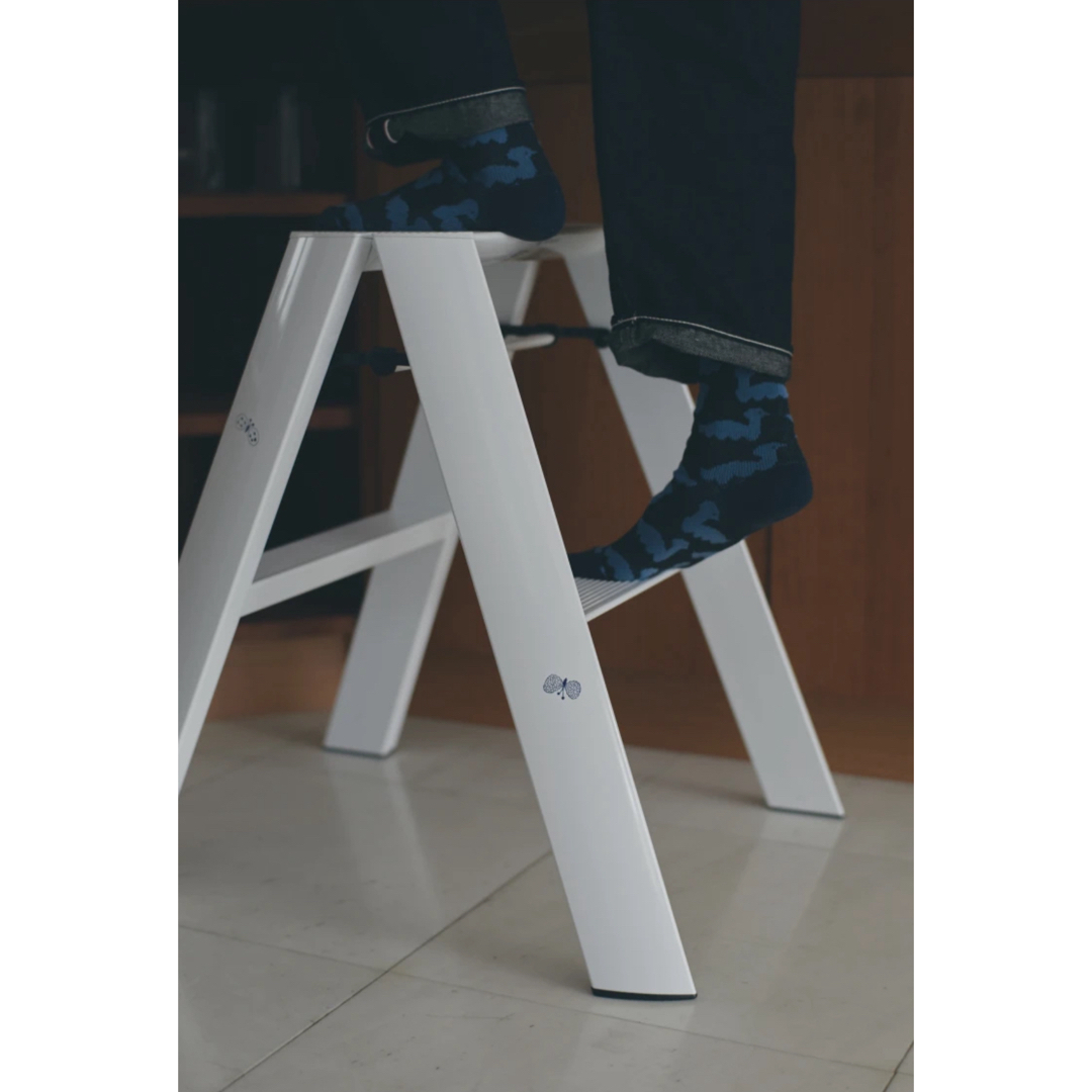 mina perhonen(ミナペルホネン)のchoucho lucano step stool ミナペルホネン　脚立　新品 インテリア/住まい/日用品の椅子/チェア(スツール)の商品写真