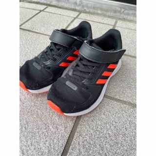 アディダス(adidas)のadidasスニーカー(スニーカー)