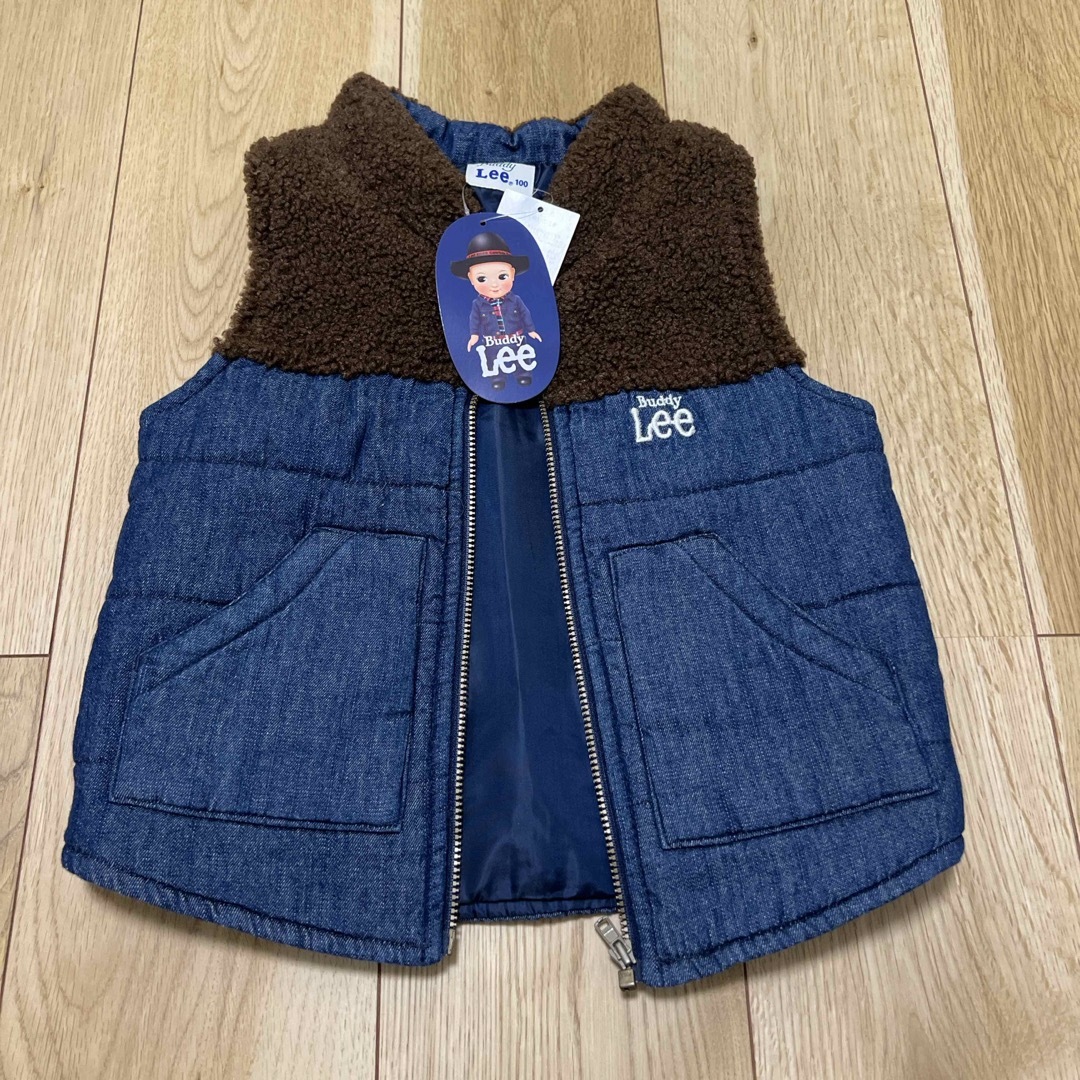 Lee(リー)のLEE ベスト　100サイズ　タグ付き キッズ/ベビー/マタニティのキッズ服男の子用(90cm~)(ジャケット/上着)の商品写真