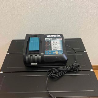 マキタ(Makita)のマキタ　充電器　DC18RF  美品(工具)