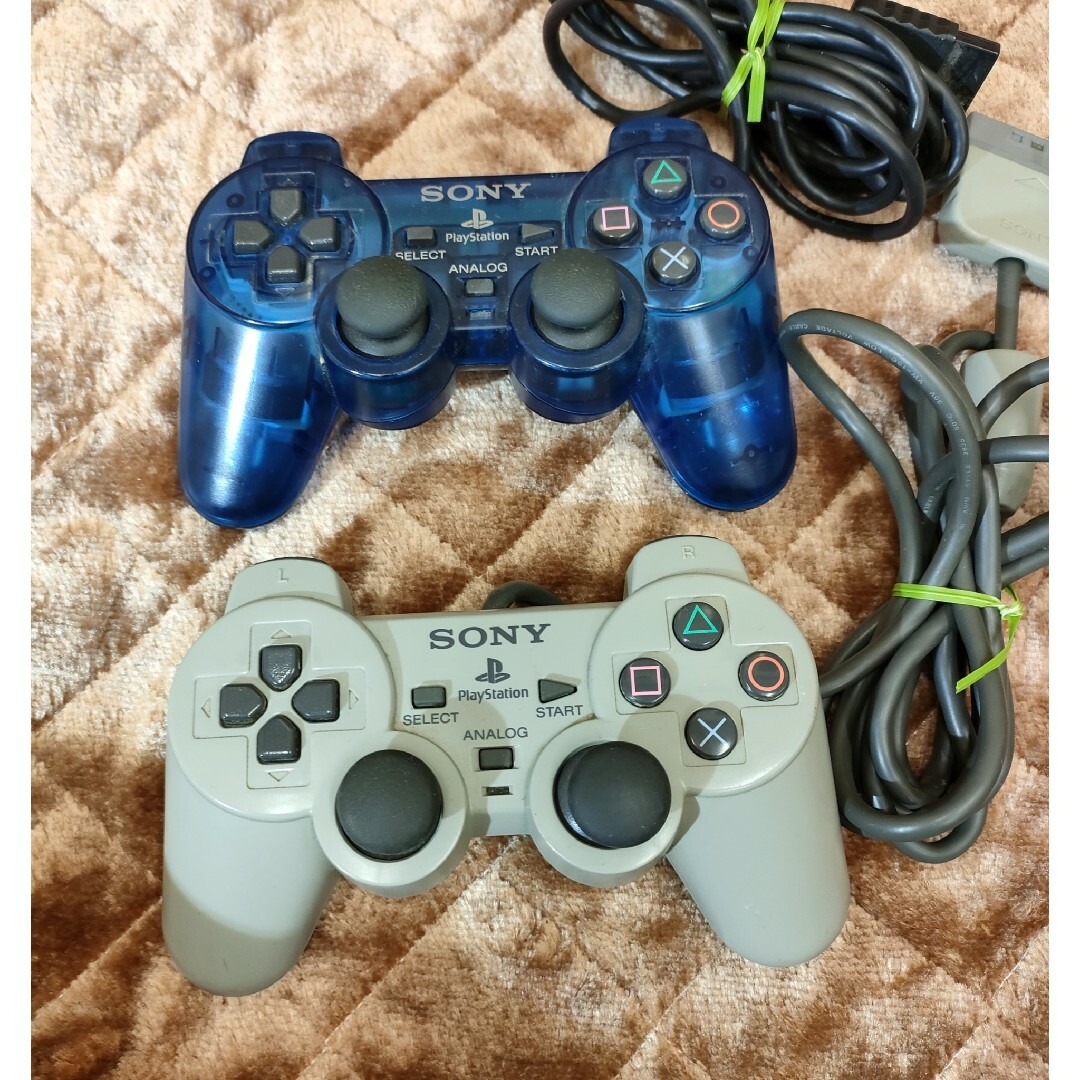 PlayStation2(プレイステーション2)の【美品】プレイステーション2 本体一式セット☆PlayStation2☆実動品☆ エンタメ/ホビーのゲームソフト/ゲーム機本体(家庭用ゲーム機本体)の商品写真