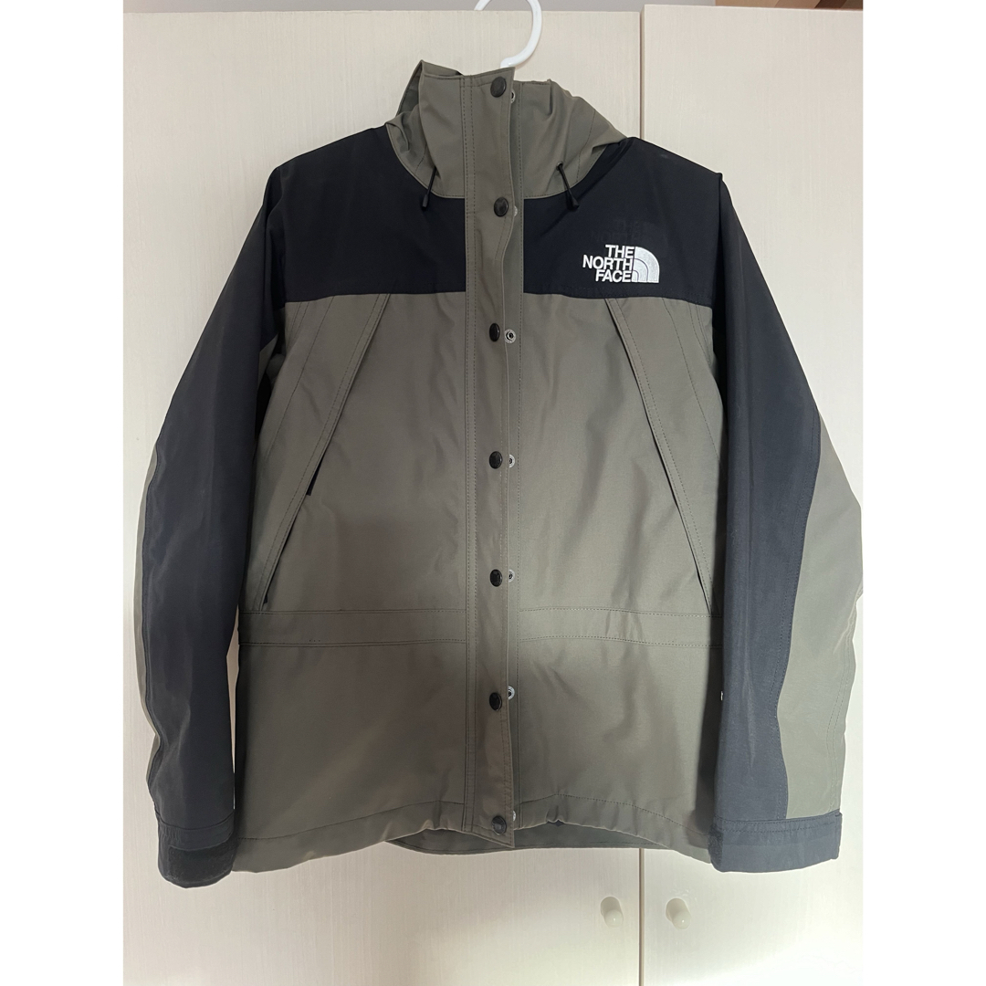 THE NORTH FACE(ザノースフェイス)のザノースフェイス　マウンテンライトジャケット　レディースm レディースのジャケット/アウター(ナイロンジャケット)の商品写真