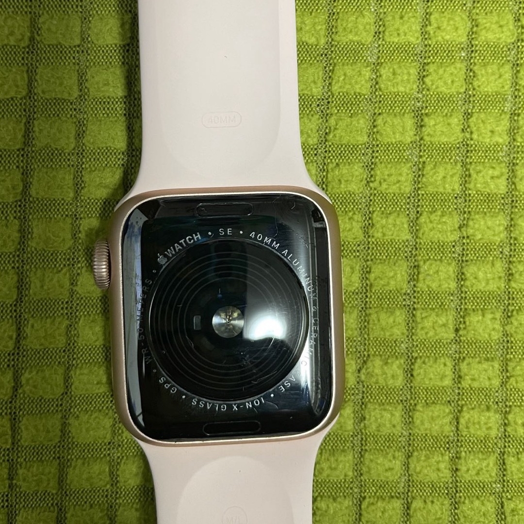 Apple Watch(アップルウォッチ)のアップルウォッチSE 40MM ピンクゴールド レディースのファッション小物(腕時計)の商品写真