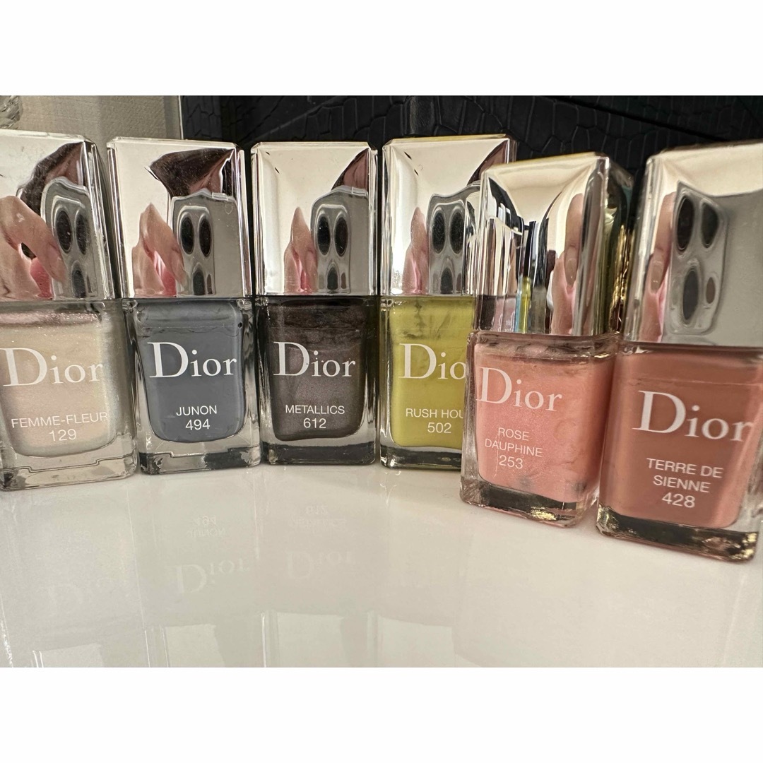 Christian Dior(クリスチャンディオール)のDIOR ネイル マニキュア カラー 11本セット コスメ/美容のネイル(マニキュア)の商品写真