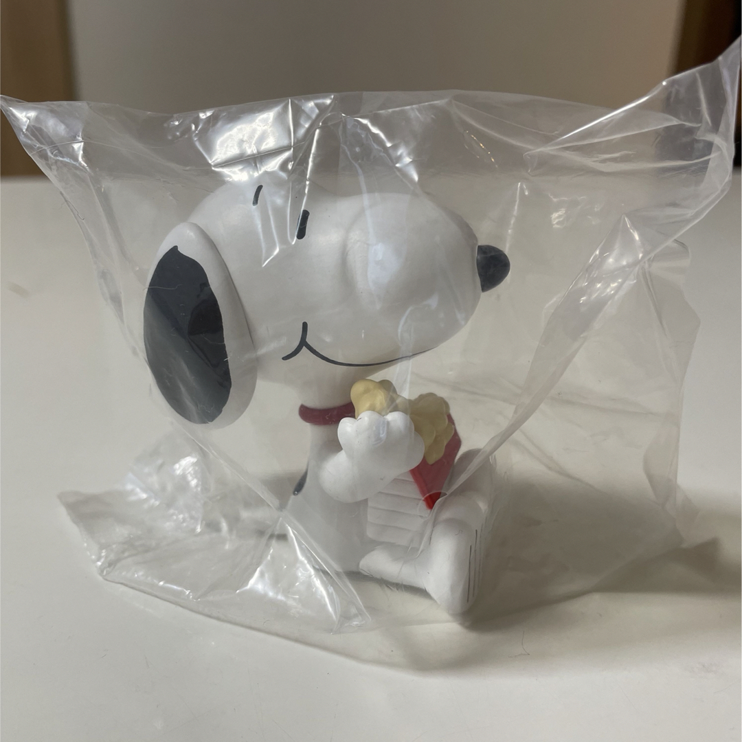 SNOOPY(スヌーピー)のUSJおすわりマスコット エンタメ/ホビーのフィギュア(その他)の商品写真