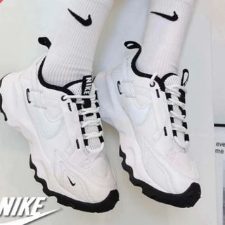 ナイキ(NIKE)のNIKE TC 7900 'WHITE BLACK'  260(スニーカー)