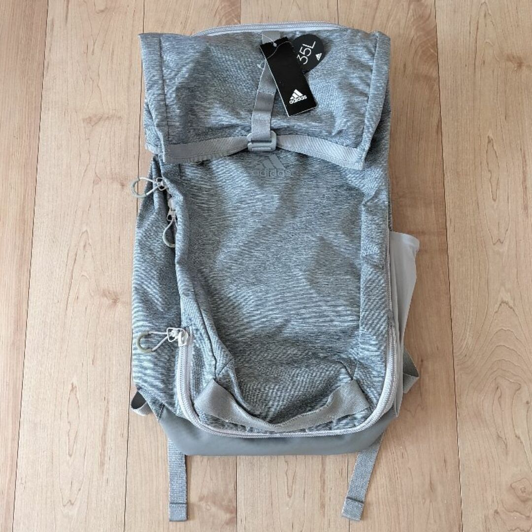 adidas(アディダス)のアディダス　adidas　バックパック　35L　デイパック　リュック メンズのバッグ(バッグパック/リュック)の商品写真