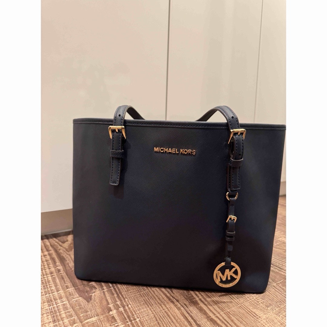 Michael Kors(マイケルコース)の【美品】 Michael Kors マイケルコース 大容量 トートバッグ レディースのバッグ(トートバッグ)の商品写真