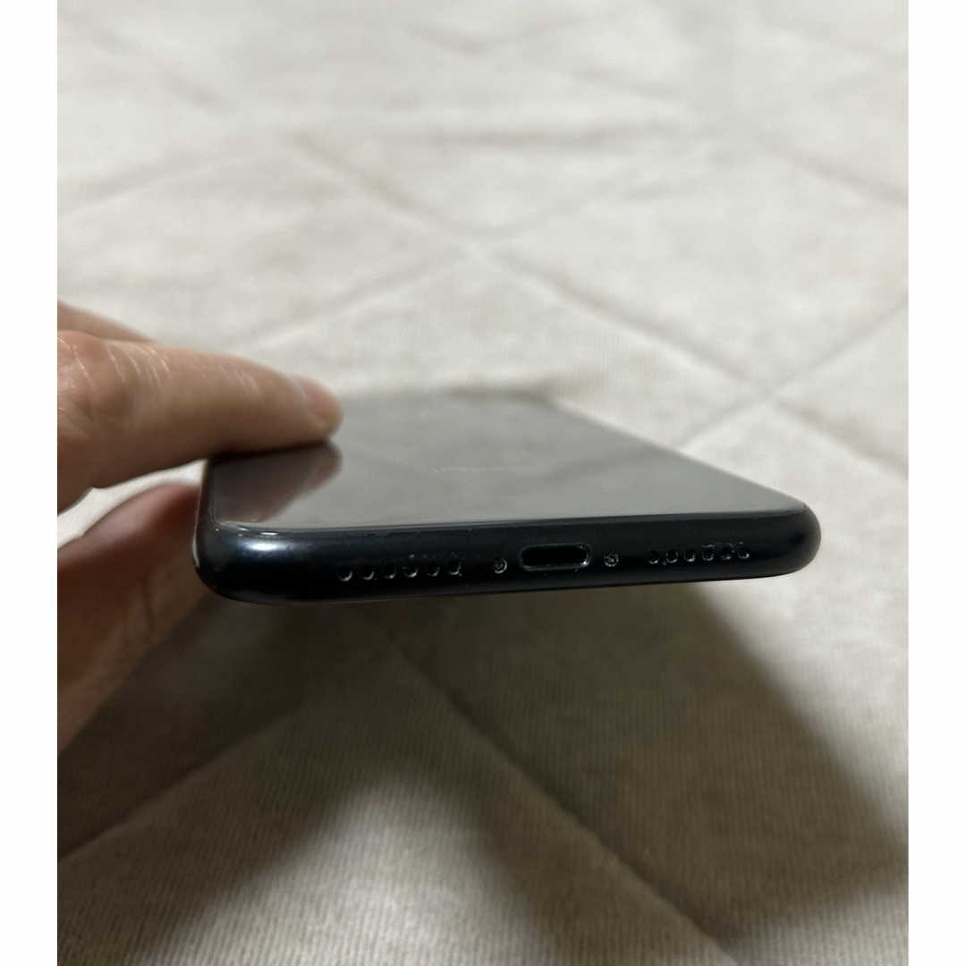 iPhone(アイフォーン)の【３代目魚武濱田様専用】iPhone XR 64GB 黒 スマホ/家電/カメラのスマートフォン/携帯電話(スマートフォン本体)の商品写真