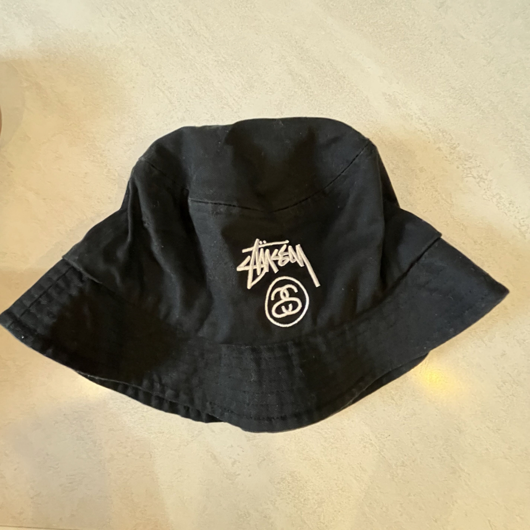 STUSSY(ステューシー)のstussy バケハ レディースの帽子(ハット)の商品写真