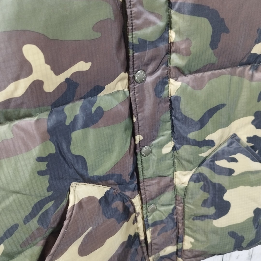 BEAMS(ビームス)の【BEAMS】Camo Patterned Down Vest　KT17 メンズのジャケット/アウター(ダウンベスト)の商品写真