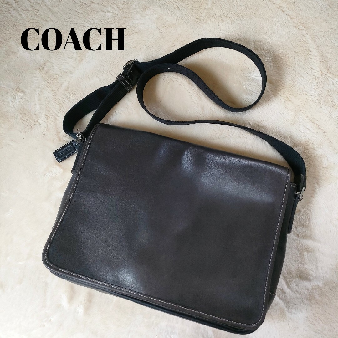 COACH - 極美品 COACH メンズ オールレザー ショルダーバッグ 大容量の