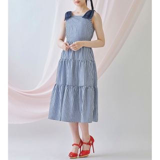 トッコクローゼット(TOCCO closet)の【新品】トッコ クローゼット 肩りぼん付きギンガムチェックティアードワンピース紺(ロングワンピース/マキシワンピース)