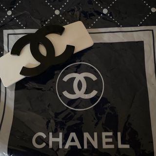 CHANEL - CHANELヘアクリップ ノベルティ バンスクリップの通販 by 