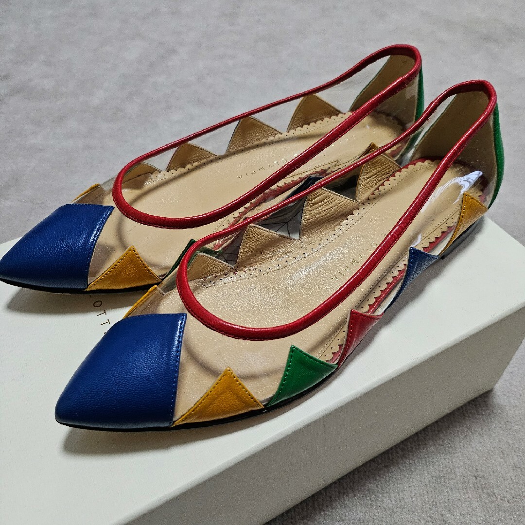 Charlotte Olympia(シャルロットオリンピア)のシャルロットオリンピア　フラットシューズ　未使用37 レディースの靴/シューズ(その他)の商品写真