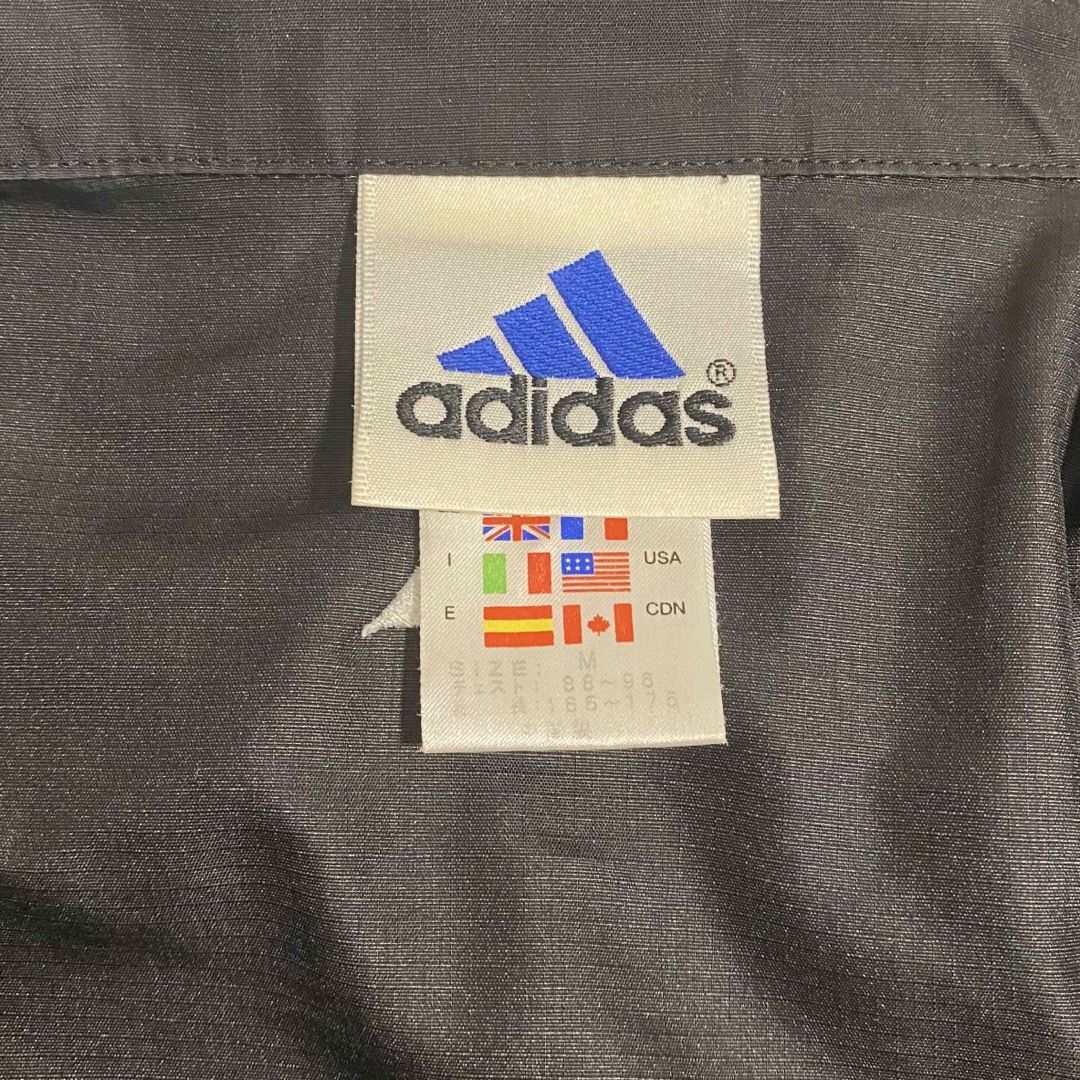 アディダス　adidas ナイロンジャケット　ブラック　スポーツ　古着 メンズのジャケット/アウター(ナイロンジャケット)の商品写真