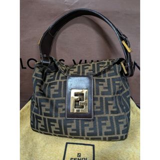 フェンディ(FENDI)のFENDIフェンディズッカ柄ショルダーバックマンマバック美品！(ショルダーバッグ)