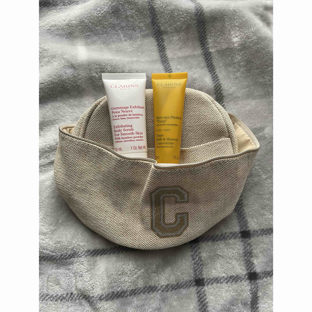 CLARINS(クラランス)の新品・未使用 クラランス ホリデーキット3点 コスメ/美容のキット/セット(サンプル/トライアルキット)の商品写真