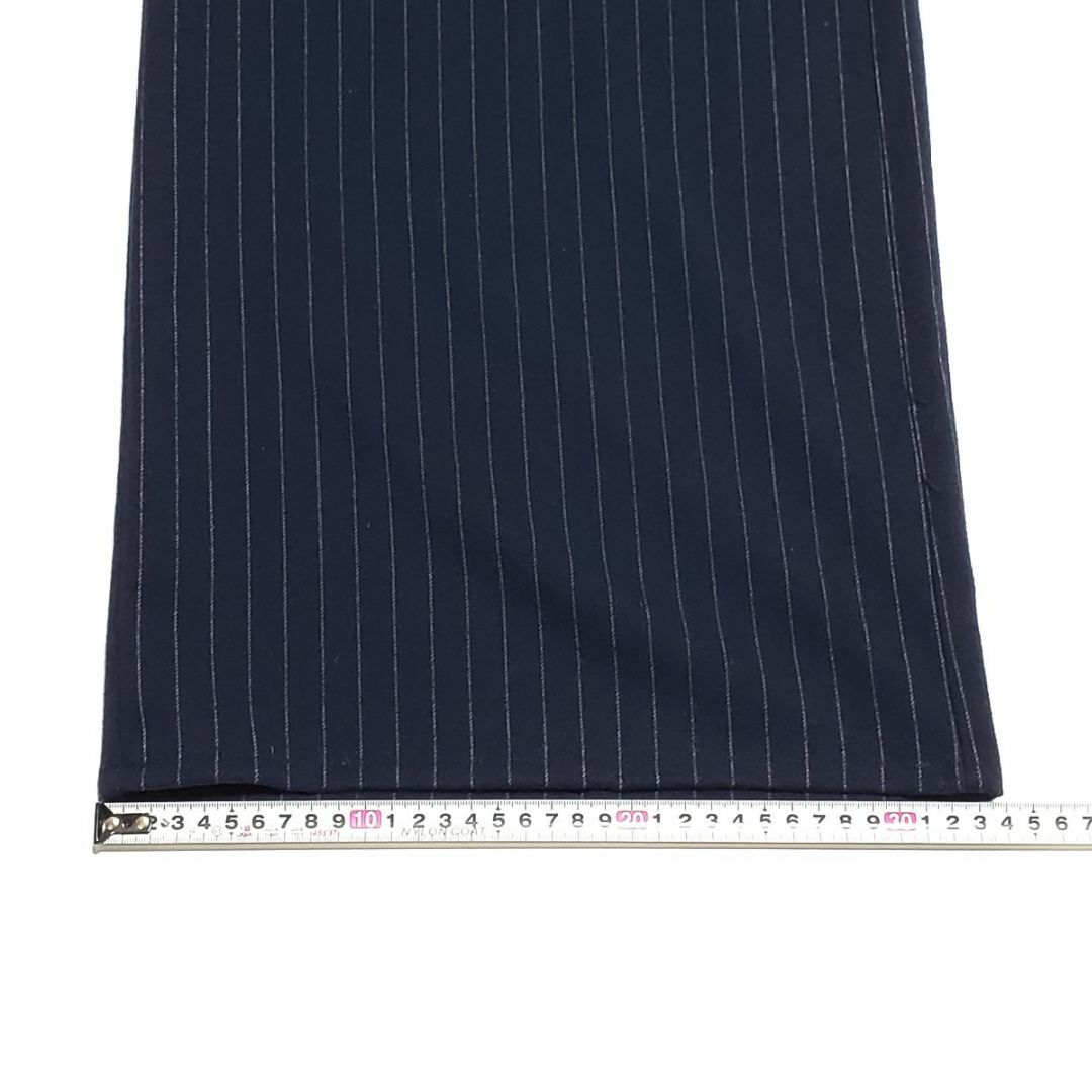 GU(ジーユー)のGU ジーユー ストライプ Vネックジャンプスーツ（ノースリーブ） 69NAVY レディースのパンツ(サロペット/オーバーオール)の商品写真