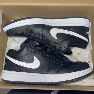 ジョーダン(Jordan Brand（NIKE）)のWMNS AIR JORDAN 1 LOW 23.5(スニーカー)