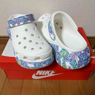 クロックス(crocs)のCROCSクラシッククラッシュバタフライ 26cm(サンダル)