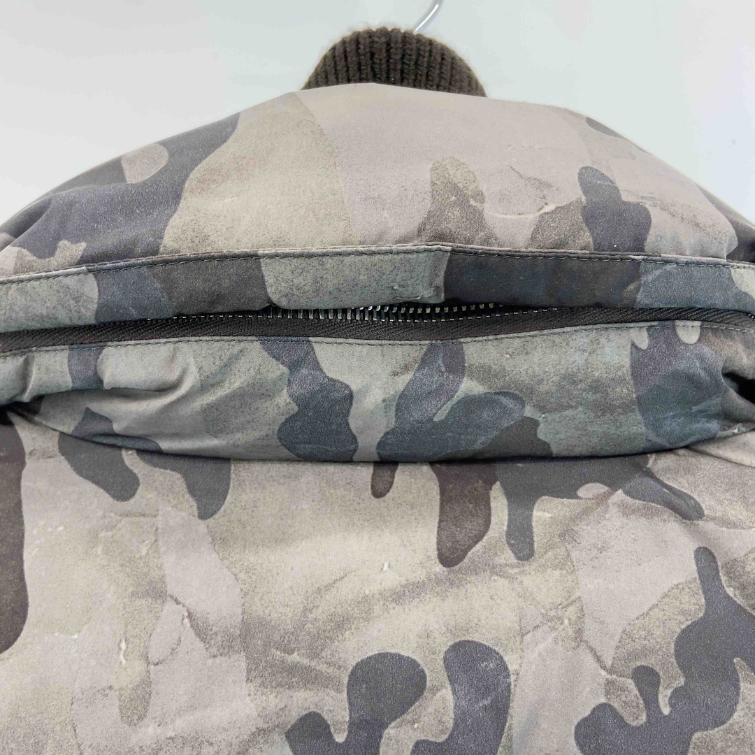 AKM メンズ 中綿・ダウンベスト メンズのジャケット/アウター(ダウンベスト)の商品写真