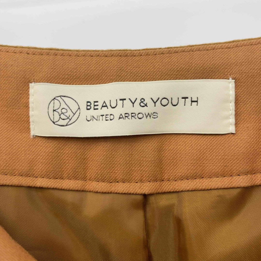 BEAUTY&YOUTH UNITED ARROWS(ビューティアンドユースユナイテッドアローズ)のBEAUTY&YOUTH UNITED ARROWS ビューティーアンドユースユナイテッドアローズ レディース ショートパンツ ブラウン レディースのパンツ(ショートパンツ)の商品写真