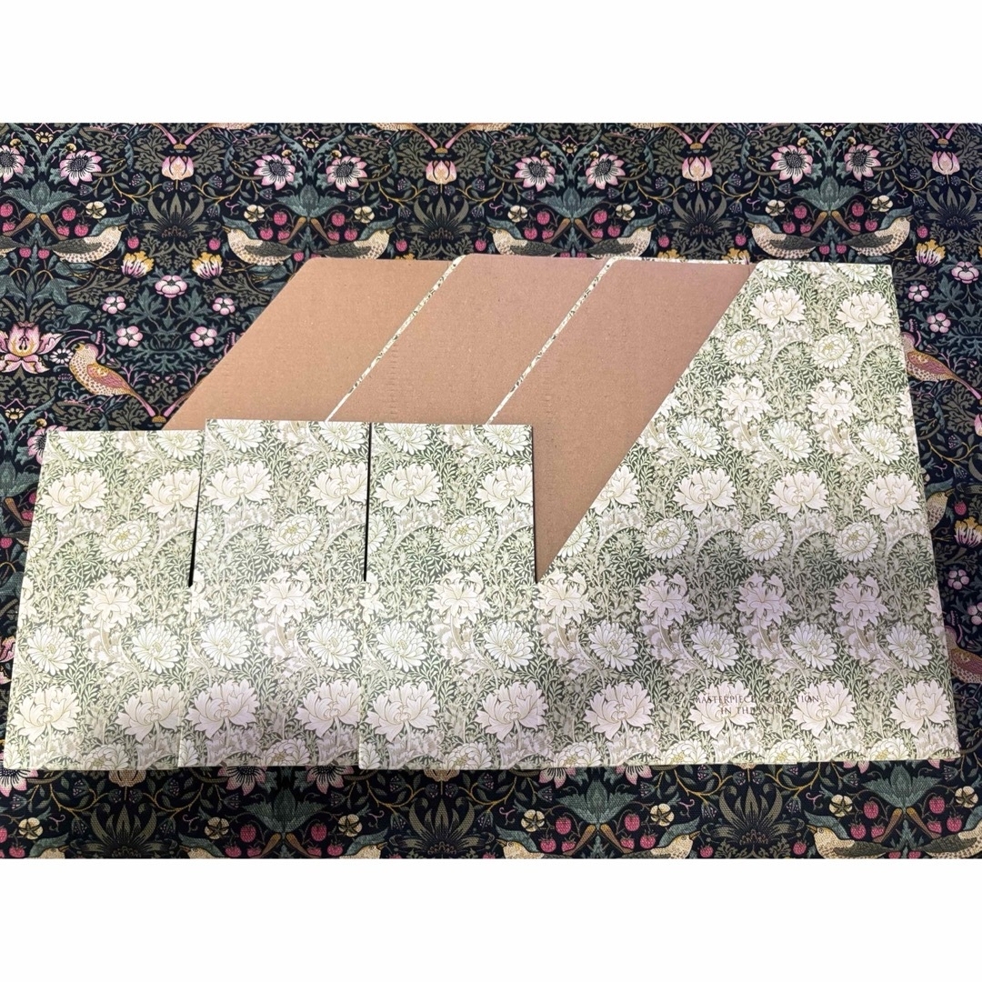 William Morris - 新品、未使用☆ ウィリアムモリス A4ファイル William Morris - 新品、未使用☆ ウィリアムモリス A4ファイル