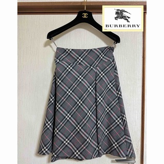 バーバリーブルーレーベル(BURBERRY BLUE LABEL)のバーバリーブルーレーベル　BURBERRY スカート  チェック柄トップス極美品(ひざ丈スカート)