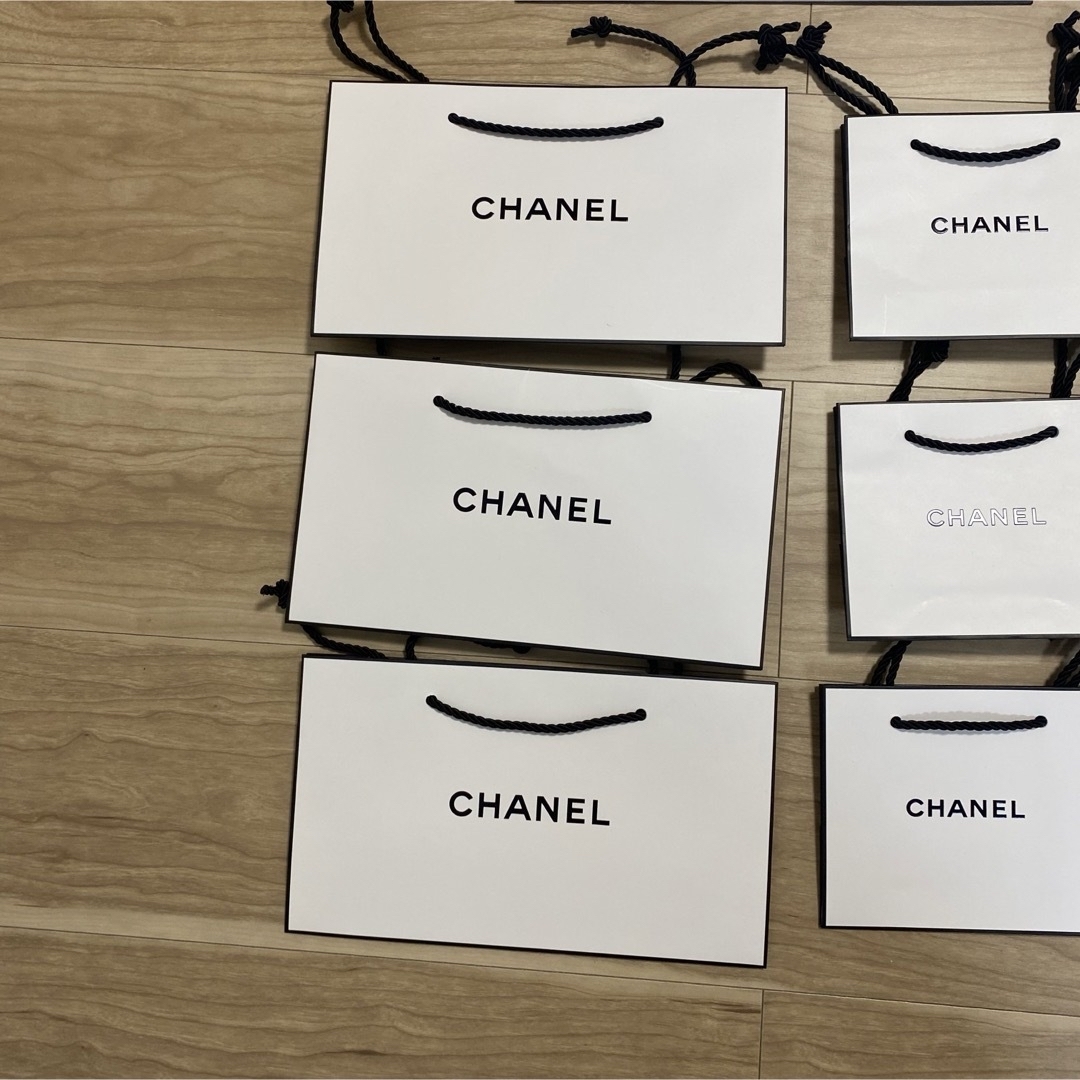 CHANEL(シャネル)のシャネル　ショッパー　ショップ袋　CHANEL  5枚セット　未使用品 レディースのバッグ(ショップ袋)の商品写真