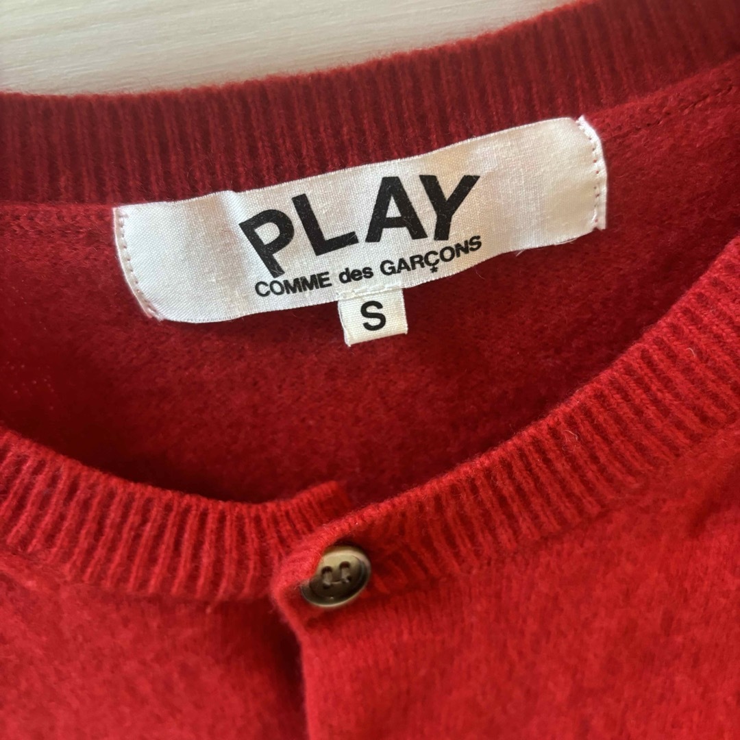 COMME des GARCONS(コムデギャルソン)のPLAY COMME des GARCONSコムデギャルソン カーディガン レディースのトップス(カーディガン)の商品写真