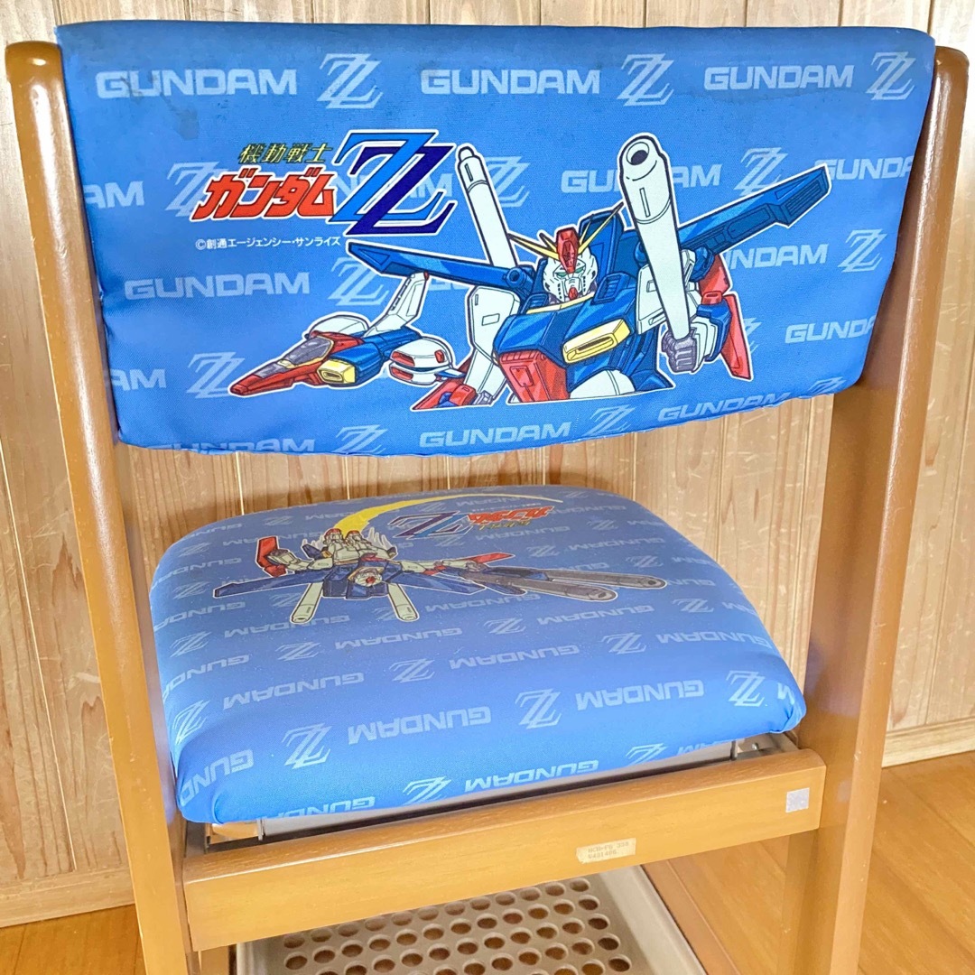 コクヨ(コクヨ)のガンダムzz 学習椅子 インテリア/住まい/日用品の椅子/チェア(デスクチェア)の商品写真
