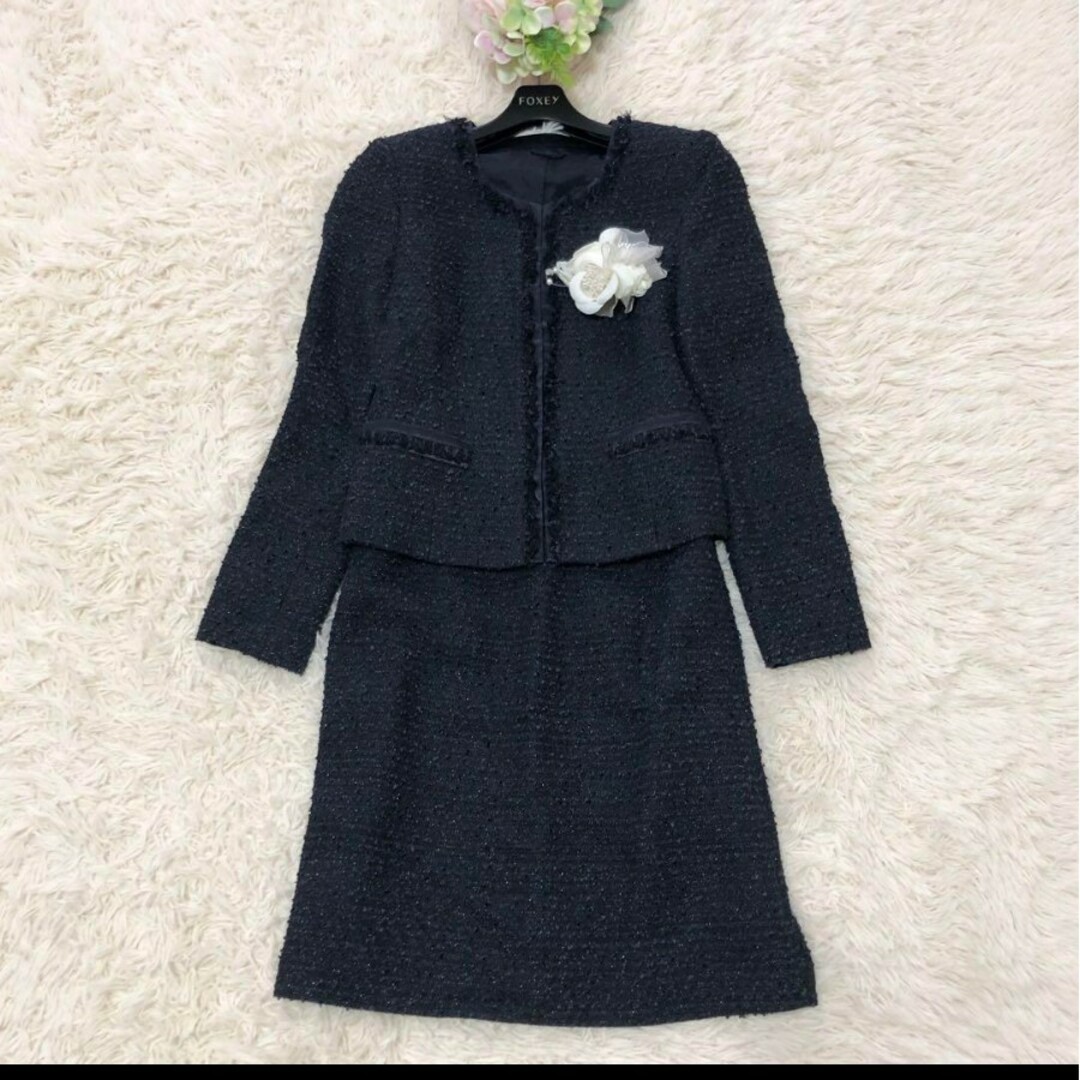ANAYI(アナイ)の美品✨アナイ スカートセットアップスーツ　ツイードラメ ノーカラー 紺 ネイビー レディースのフォーマル/ドレス(スーツ)の商品写真