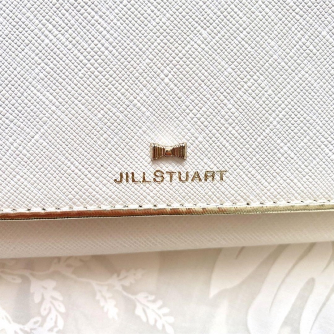 JILLSTUART(ジルスチュアート)の【新品】ジルスチュアート プリズム  BOX 長財布　ホワイト　ジル　財布　白 レディースのファッション小物(財布)の商品写真