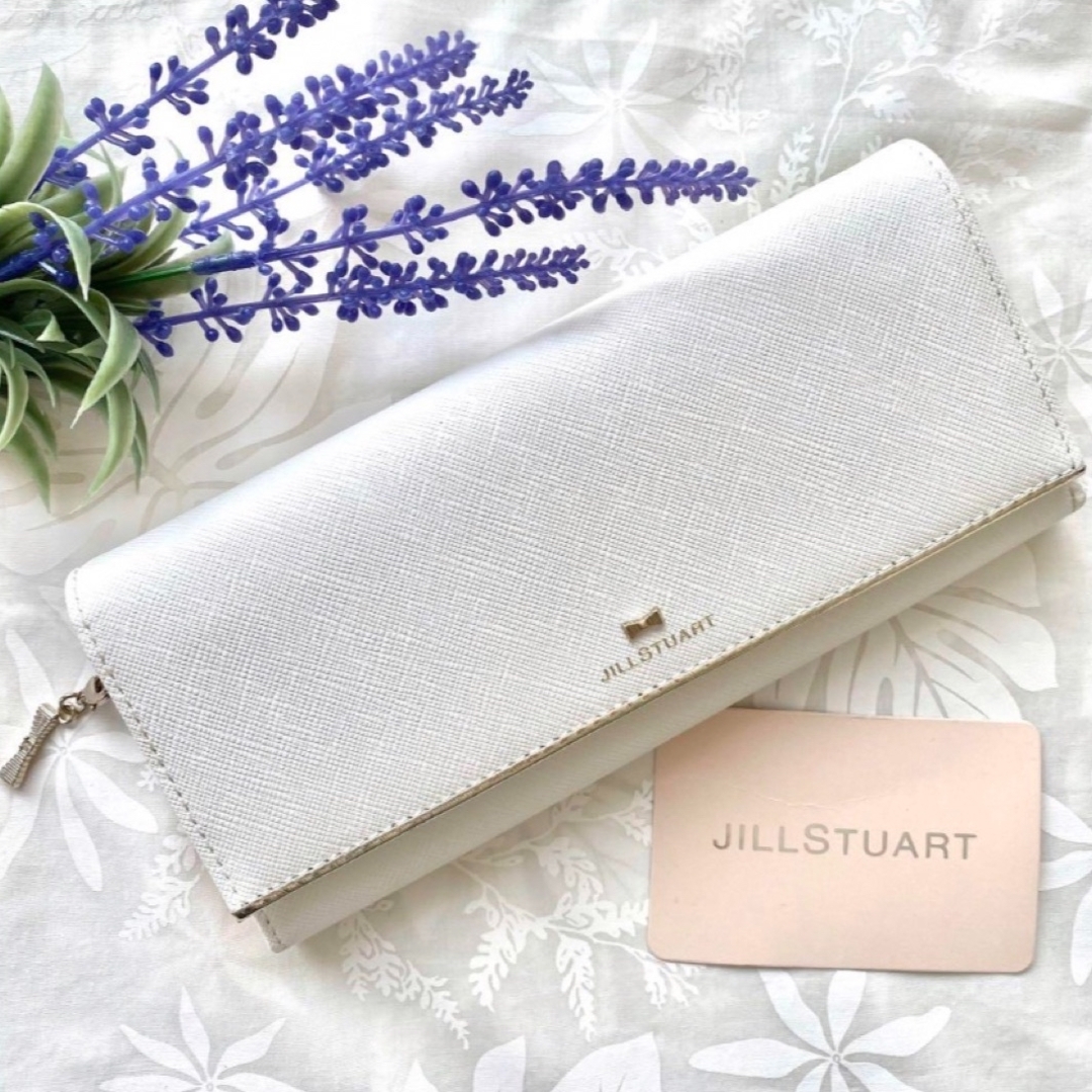 JILLSTUART(ジルスチュアート)の【新品】ジルスチュアート プリズム  BOX 長財布　ホワイト　ジル　財布　白 レディースのファッション小物(財布)の商品写真