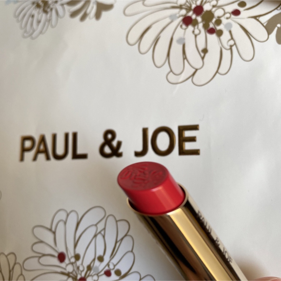 PAUL & JOE(ポールアンドジョー)のポール&ジョー　リップスティック　09 コスメ/美容のベースメイク/化粧品(口紅)の商品写真