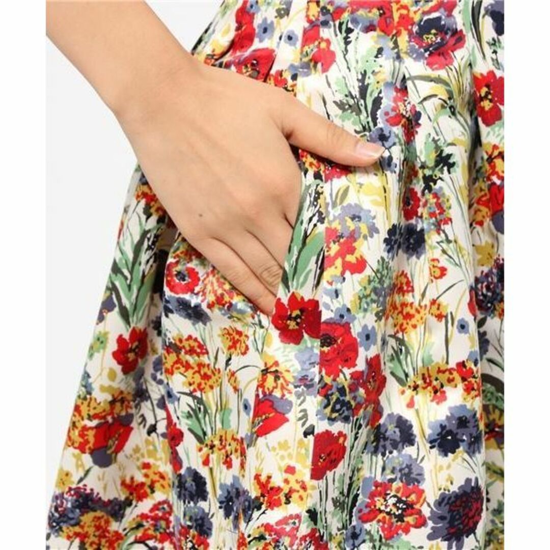 TOCCA(トッカ)の【TOCCA×LIBERTY】リバティコラボスカート　フラワープリント　花柄 レディースのスカート(ひざ丈スカート)の商品写真