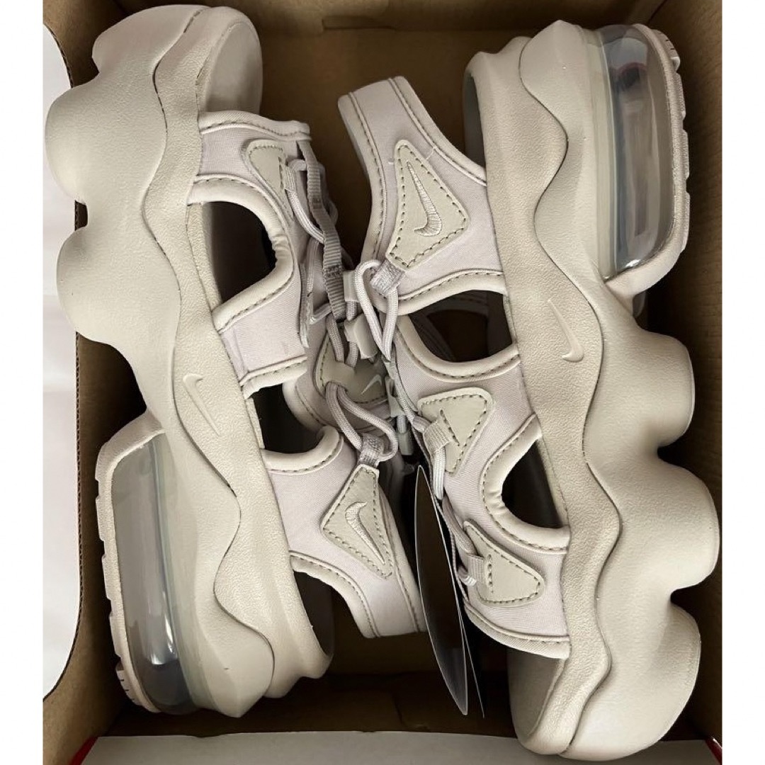 NIKE(ナイキ)のナイキ ウィメンズ エアマックス ココ サンダル ベージュ サイズ 23cm レディースの靴/シューズ(サンダル)の商品写真