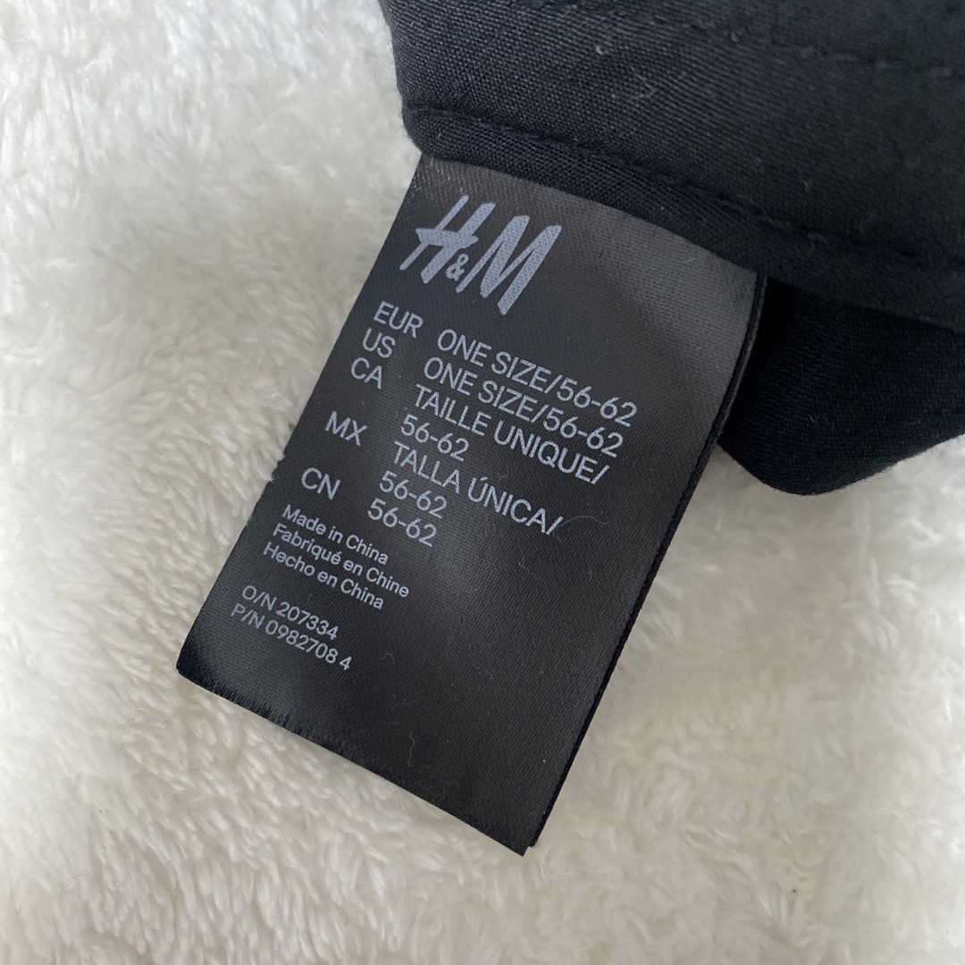 H&M(エイチアンドエム)のH&M キャップ　ブラック レディースの帽子(キャップ)の商品写真