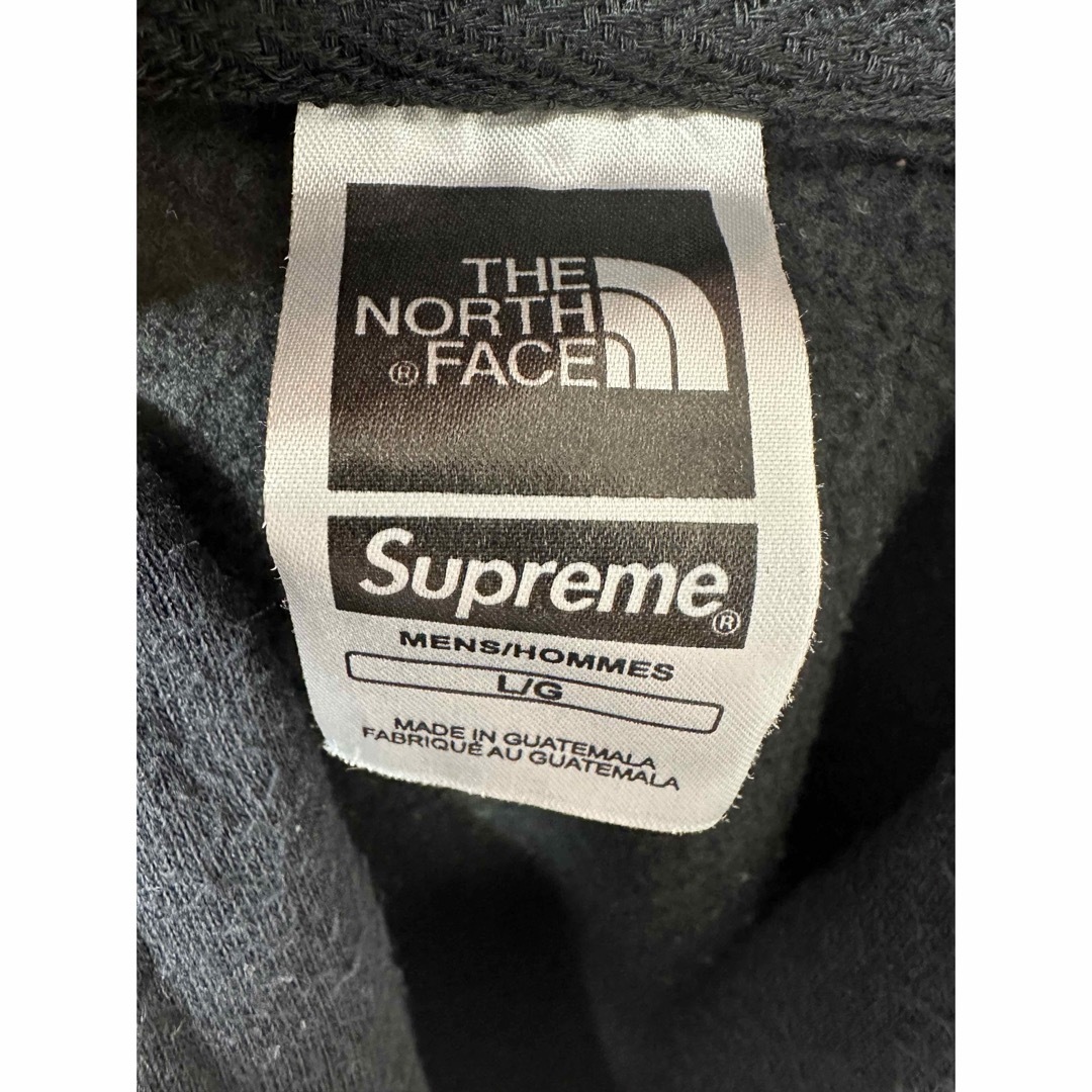 Supreme(シュプリーム)のsupreme northface Metallic Sweatshirt メンズのトップス(パーカー)の商品写真