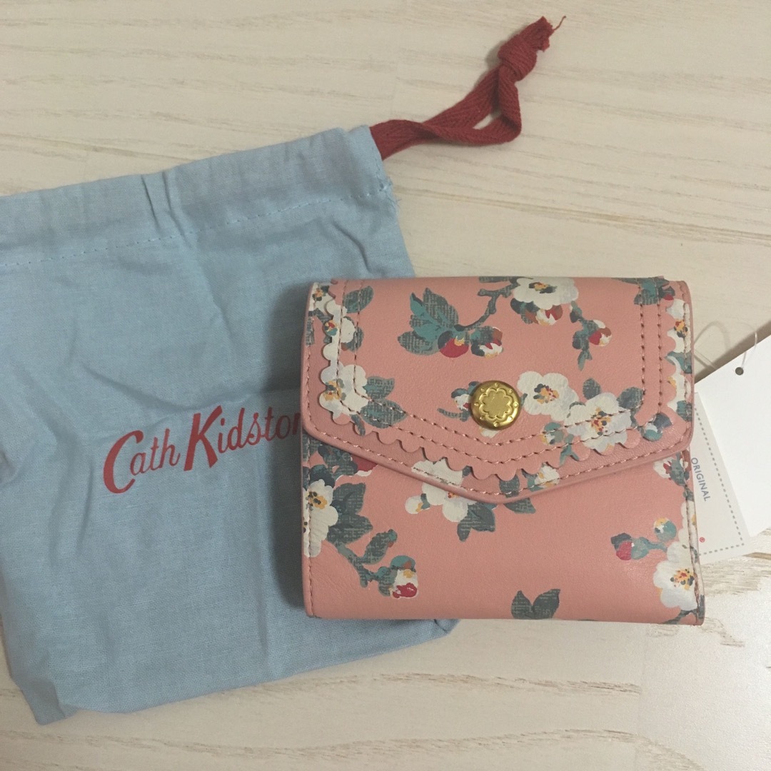 Cath Kidston(キャスキッドソン)のメイフィールドブロッサム 財布 ピンク レザー キャスキッドソン 花柄 レディースのファッション小物(財布)の商品写真
