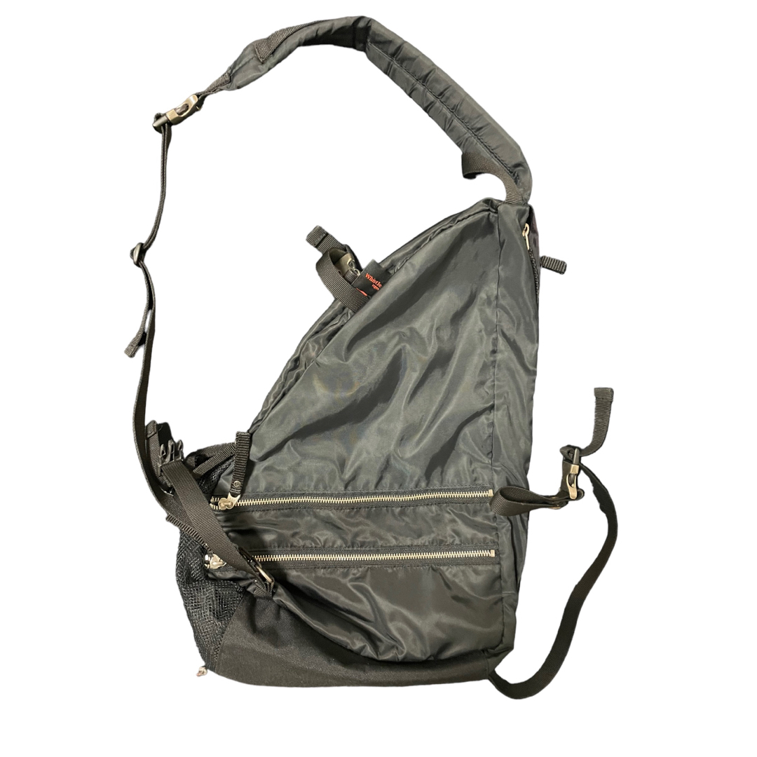 Oakley(オークリー)の【Y2K】NYRON ONE SHOULDER BODY BAG メンズのバッグ(ボディーバッグ)の商品写真