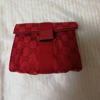 グッチ(Gucci)のGUCCIポーチ【6日迄限定お値下げ】(ポーチ)