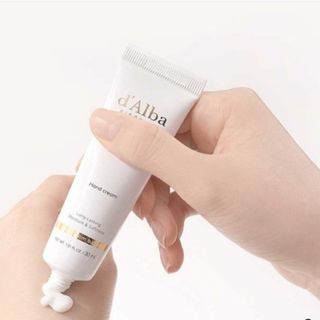 dAlba ホワイトトリュフナリシングハンドセラムインクリーム保湿ケア30ml(ハンドクリーム)