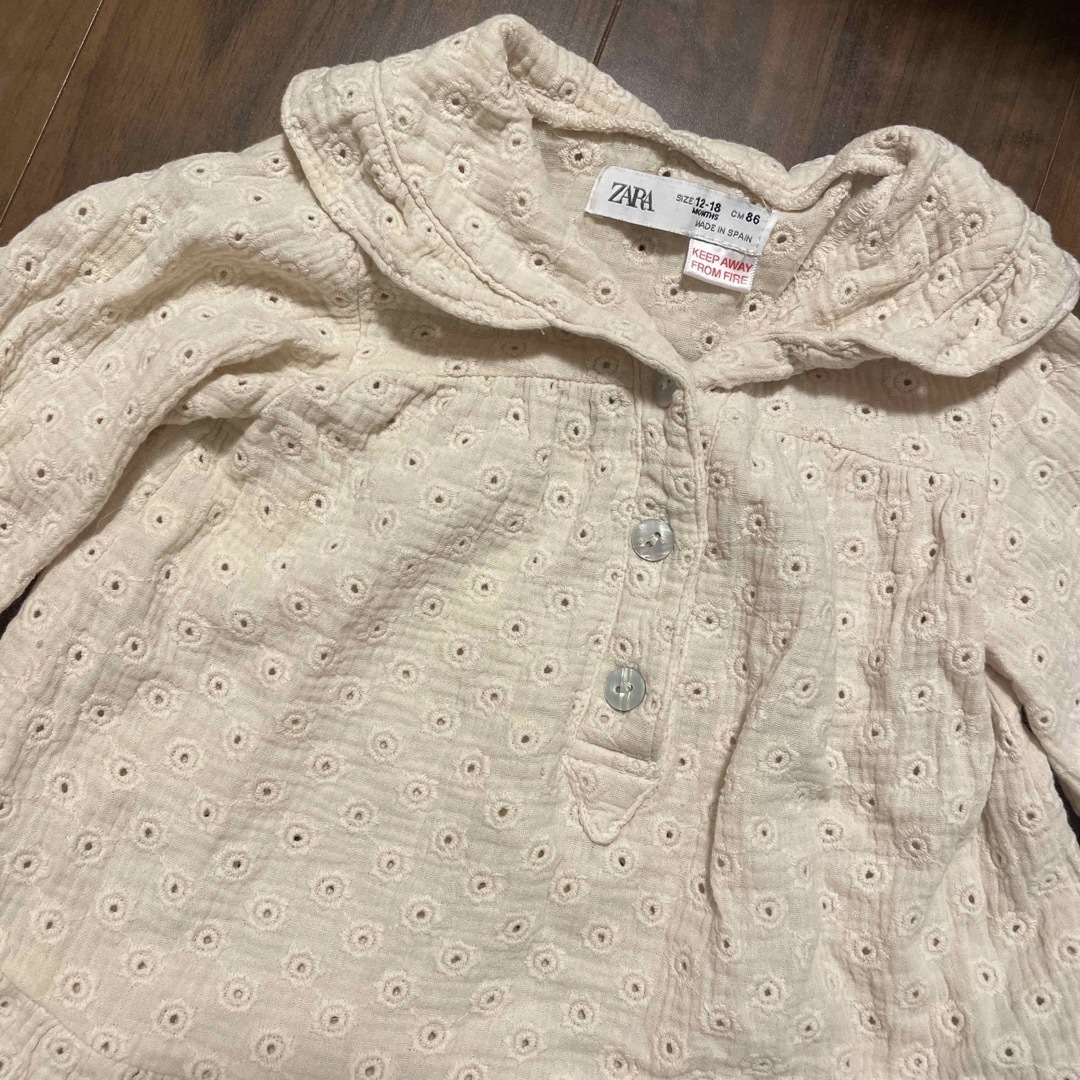 ZARA KIDS(ザラキッズ)のzarakids コットンレースワンピース キッズ/ベビー/マタニティのベビー服(~85cm)(ワンピース)の商品写真