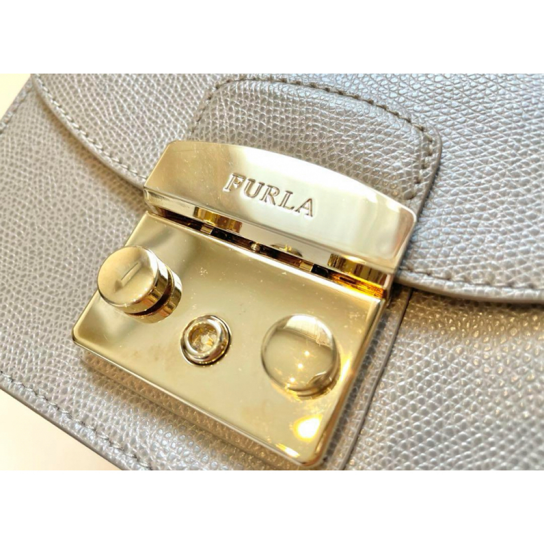 Furla(フルラ)のFURLA フルラ メトロポリス ショルダーバッグ グレー系 レディースのバッグ(ショルダーバッグ)の商品写真