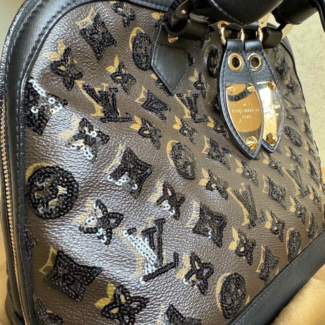 LOUIS VUITTON(ルイヴィトン)の未使用 LV ルイヴィトン モノグラムAutomn Hiver エクリプスアルマ レディースのバッグ(ハンドバッグ)の商品写真