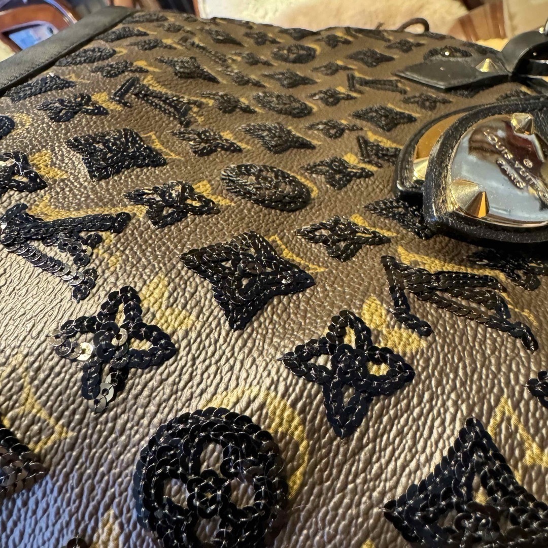 LOUIS VUITTON(ルイヴィトン)の未使用 LV ルイヴィトン モノグラムAutomn Hiver エクリプスアルマ レディースのバッグ(ハンドバッグ)の商品写真